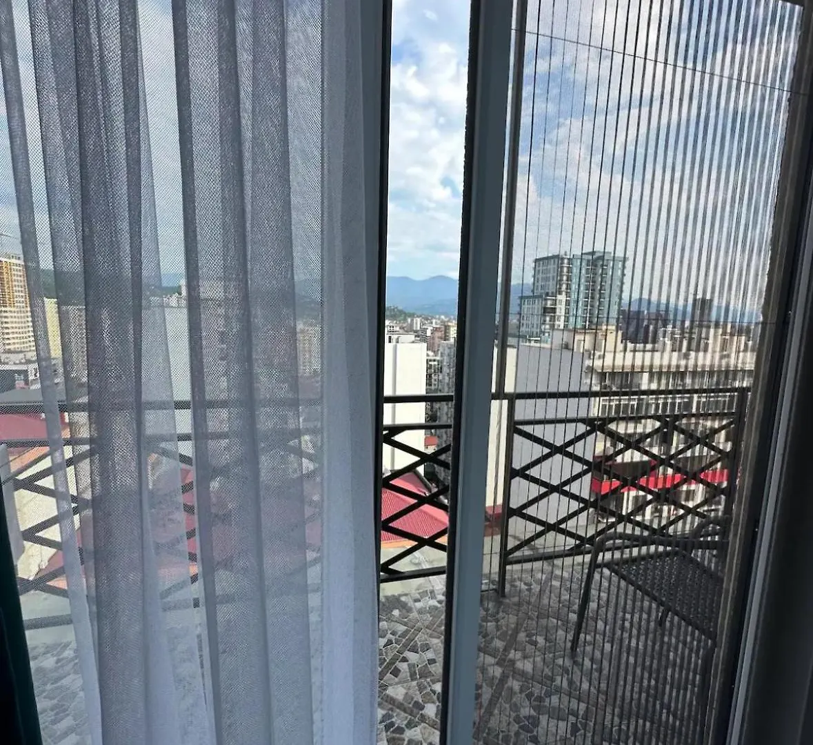 Sunny Apartment Batumi